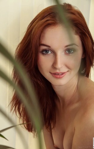 Рыженькая Leona