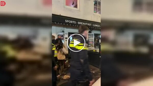 Когда полиция переборщила: женщина была обезврежена, но стражи порядка не отпускали ее